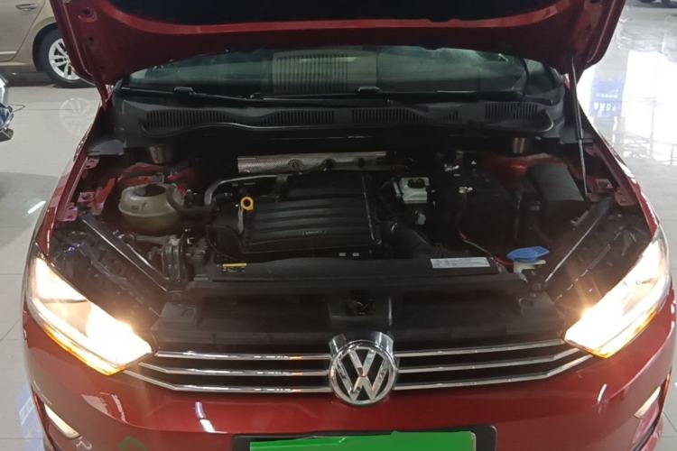 Used Volkswagen Golf Sportsvan 2016 1.6L Automatic Comfort Model Engine Bay