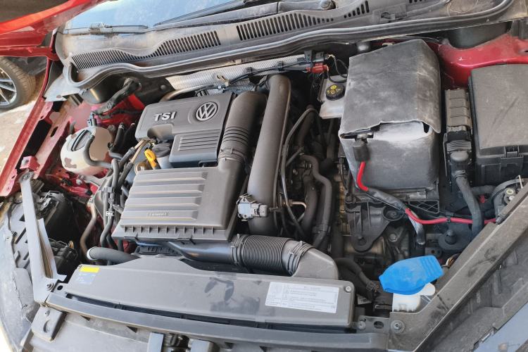 Used Volkswagen Golf Sportsvan 2016 230TSI Automatic Trend Edition Engine Bay