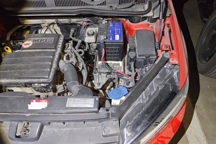 Used Volkswagen Golf Sportsvan 2016 1.6L Manual Comfort Model Engine Bay Left