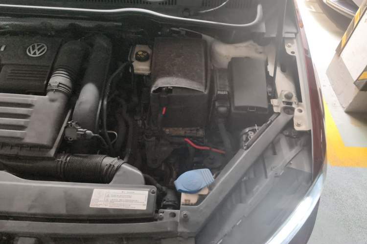 Used Volkswagen Golf Sportsvan 2016 280TSI Automatic Luxury Model Engine Bay Left
