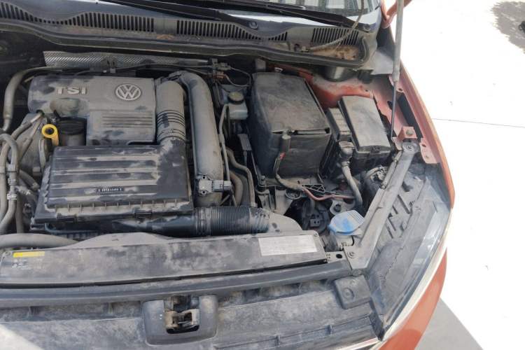 Used Volkswagen Golf Sportsvan 2016 230TSI Automatic Trend Edition Engine Bay Left