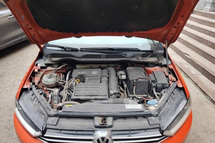 Used Volkswagen Golf Sportsvan 2016 230TSI Automatic Trend Edition Engine Bay