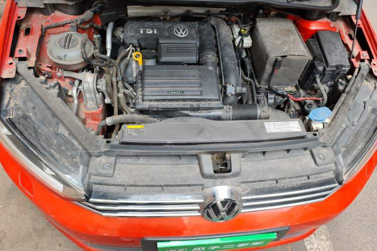 Used Volkswagen Golf Sportsvan 2016 280TSI Automatic Flagship Model Engine Bay