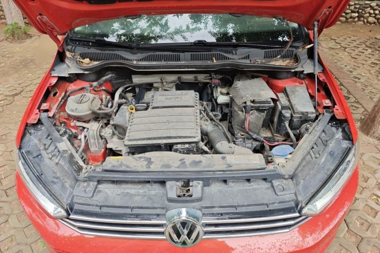Used Volkswagen Golf Sportsvan 2016 1.6L Automatic Comfort Model Engine Bay