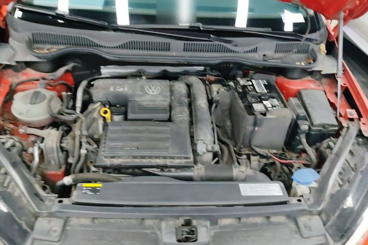 Used Volkswagen Golf Sportsvan 2016 230TSI Automatic Trend Edition Engine Bay