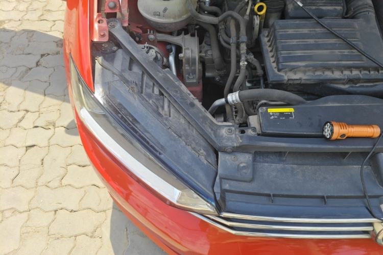 Used Volkswagen Golf Sportsvan 2016 230TSI Automatic Trend Edition Engine Bay Right