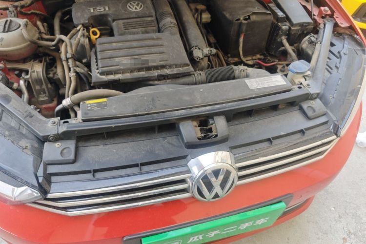Used Volkswagen Golf Sportsvan 2016 230TSI Automatic Trend Edition Engine Bay Right