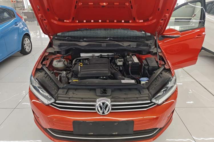 Used Volkswagen Golf Sportsvan 2016 1.6L Automatic Comfort Model Engine Bay