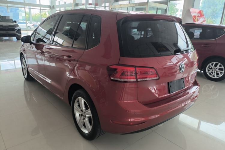Used Volkswagen Golf Sportsvan 2016 1.6L Automatic Comfort Model Exterior 2