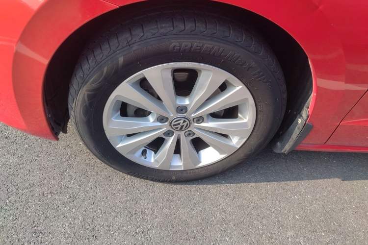 Used Volkswagen Golf Sportsvan 2016 230TSI Automatic Trend Edition Exterior 3