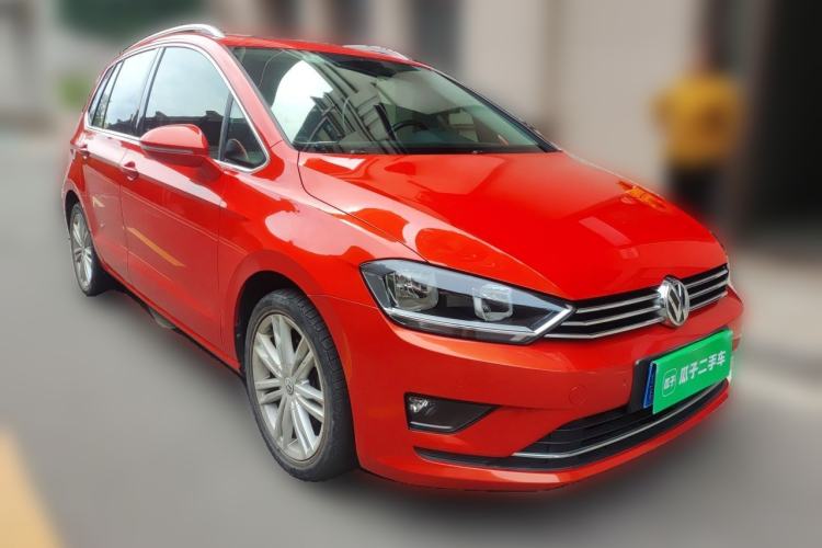Used Volkswagen Golf Sportsvan 2016 280TSI Automatic Luxury Model Front Right 45 Deg