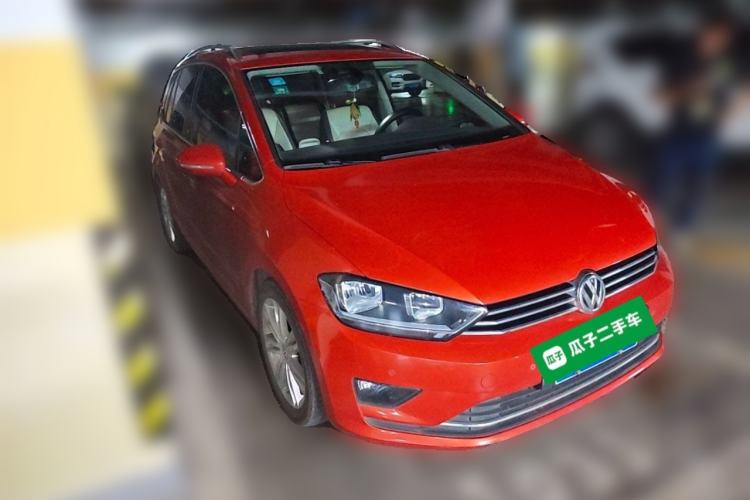 Used Volkswagen Golf Sportsvan 2016 230TSI Automatic Luxury Version Front Right 45 Deg