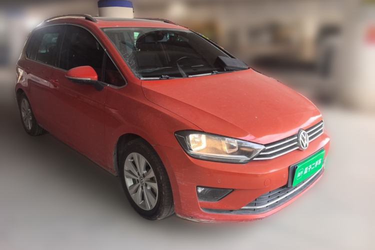 Used Volkswagen Golf Sportsvan 2016 230TSI Automatic Trend Edition Front Right 45 Deg