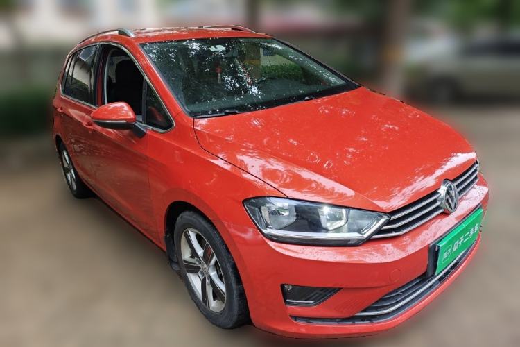 Used Volkswagen Golf Sportsvan 2016 1.6L Automatic Comfort Model Front Right 45 Deg