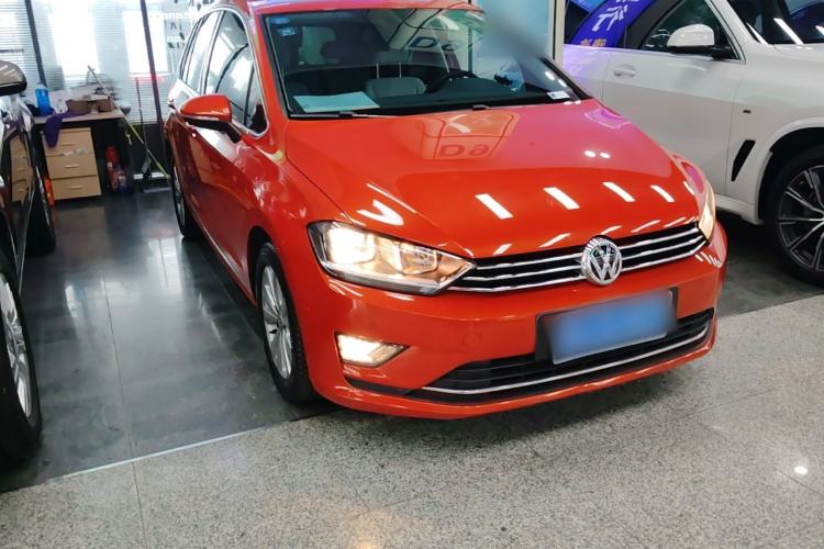 Used Volkswagen Golf Sportsvan 2016 230TSI Automatic Trend Edition Front Right 45 Deg