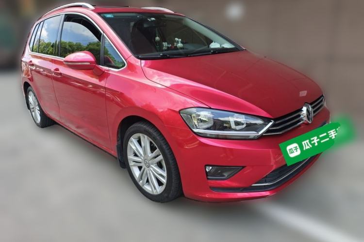 Used Volkswagen Golf Sportsvan 2016 230TSI Automatic Luxury Version Front Right 45 Deg