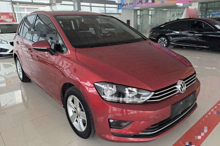 Used Volkswagen Golf Sportsvan 2016 1.6L Automatic Comfort Model Front Right 45 Deg