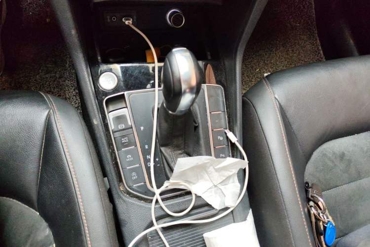 Used Volkswagen Golf Sportsvan 2016 280TSI Automatic Flagship Model Gear Lever