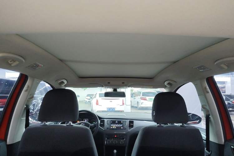 Used Volkswagen Golf Sportsvan 2016 230TSI Automatic Trend Edition Headliner