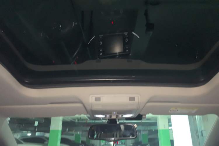 Used Volkswagen Golf Sportsvan 2016 230TSI Automatic Trend Edition Headliner