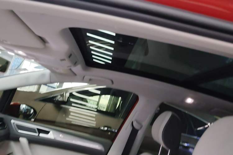 Used Volkswagen Golf Sportsvan 2016 230TSI Automatic Trend Edition Headliner