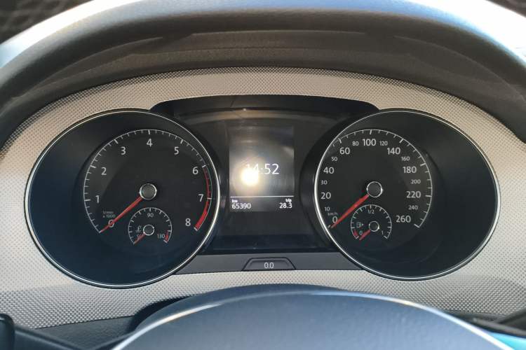 Used Volkswagen Golf Sportsvan 2016 230TSI Automatic Trend Edition Instrument Cluster