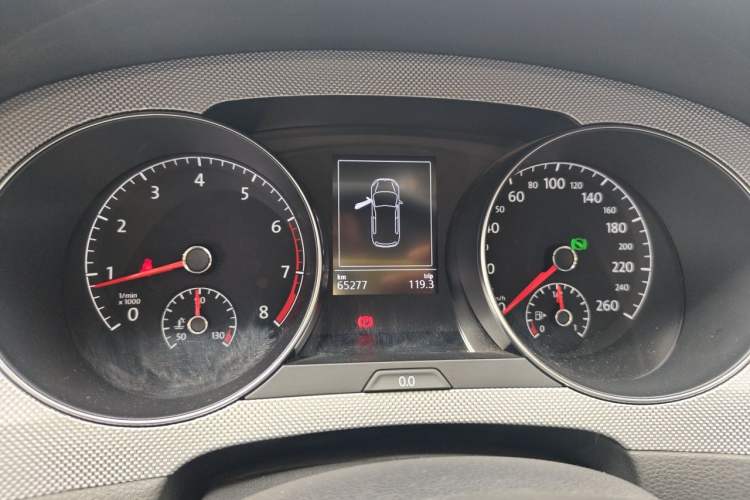 Used Volkswagen Golf Sportsvan 2016 230TSI Automatic Trend Edition Instrument Cluster