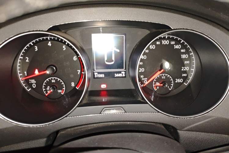 Used Volkswagen Golf Sportsvan 2016 230TSI Automatic Trend Edition Instrument Cluster