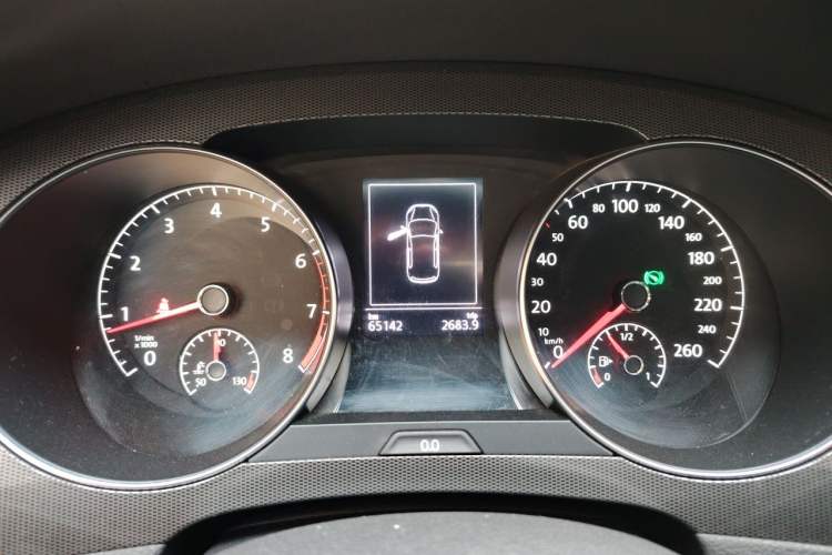 Used Volkswagen Golf Sportsvan 2016 230TSI Automatic Trend Edition Instrument Cluster