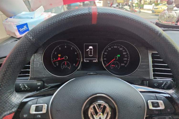 Used Volkswagen Golf Sportsvan 2016 230TSI Automatic Luxury Version Instrument Cluster