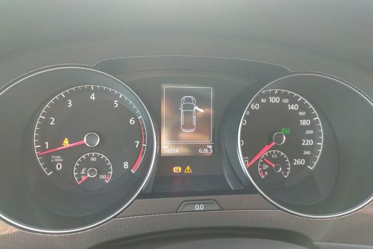 Used Volkswagen Golf Sportsvan 2016 230TSI Automatic Trend Edition Instrument Cluster
