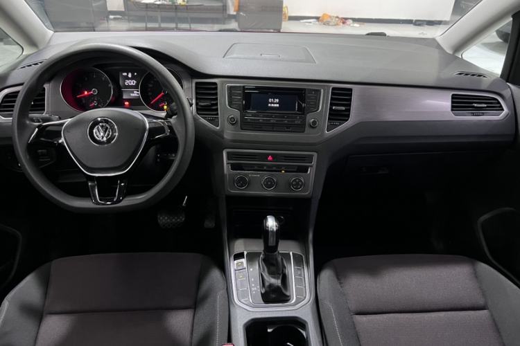Used Volkswagen Golf Sportsvan 2016 1.6L Automatic Comfort Model Interior 1