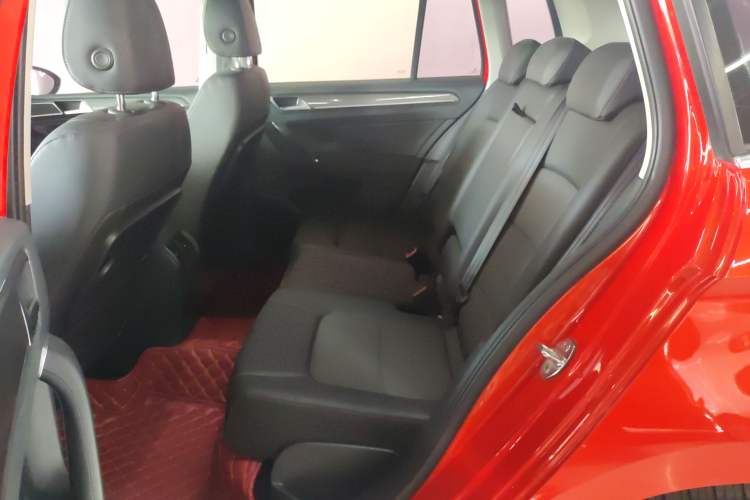 Used Volkswagen Golf Sportsvan 2016 230TSI Automatic Trend Edition Interior 1