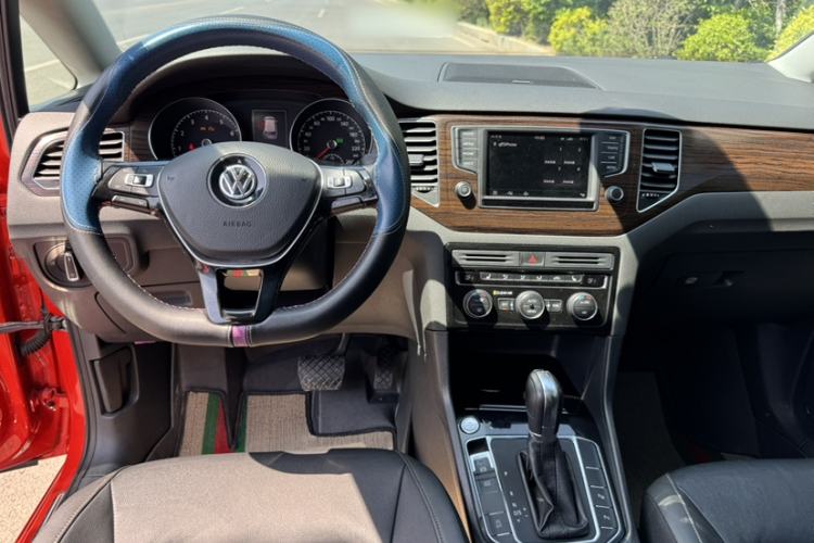 Used Volkswagen Golf Sportsvan 2016 280TSI Automatic Flagship Model Interior 3