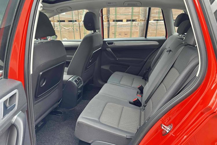 Used Volkswagen Golf Sportsvan 2016 230TSI Automatic Trend Edition Interior 3