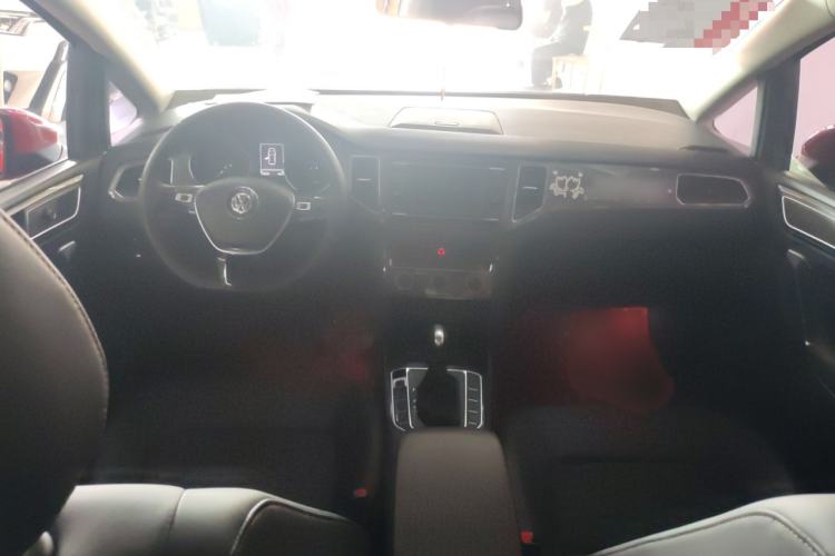 Used Volkswagen Golf Sportsvan 2016 230TSI Automatic Trend Edition Interior 3