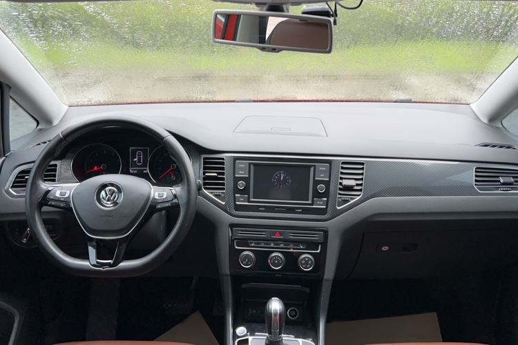 Used Volkswagen Golf Sportsvan 2016 280TSI Automatic Luxury Model Interior 4