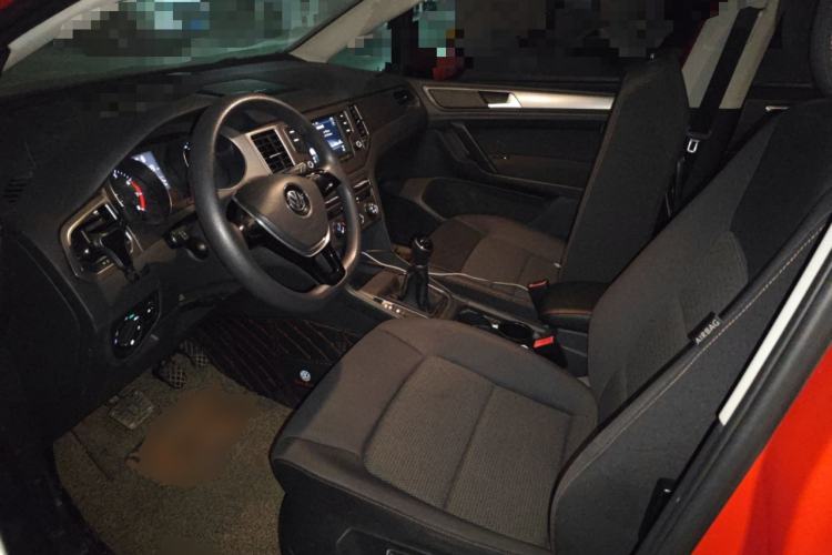 Used Volkswagen Golf Sportsvan 2016 1.6L Manual Comfort Model Left Front Seat