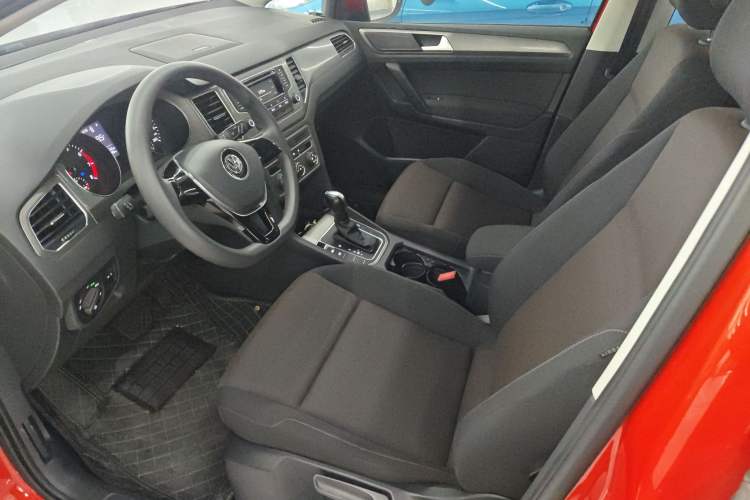 Used Volkswagen Golf Sportsvan 2016 1.6L Automatic Comfort Model Left Front Seat