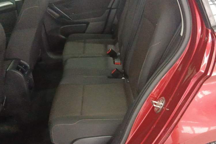 Used Volkswagen Golf Sportsvan 2016 1.6L Automatic Comfort Model Left Rear Seat