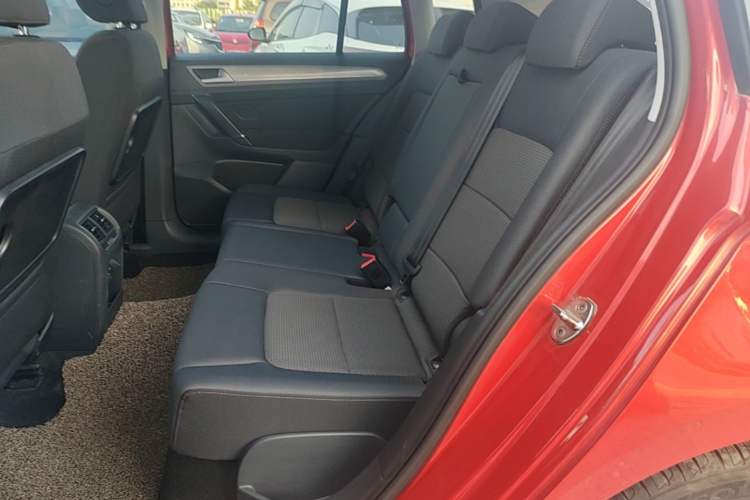 Used Volkswagen Golf Sportsvan 2016 230TSI Automatic Trend Edition Left Rear Seat