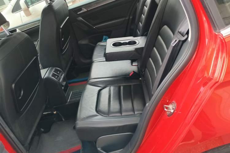 Used Volkswagen Golf Sportsvan 2016 230TSI Automatic Luxury Version Left Rear Seat