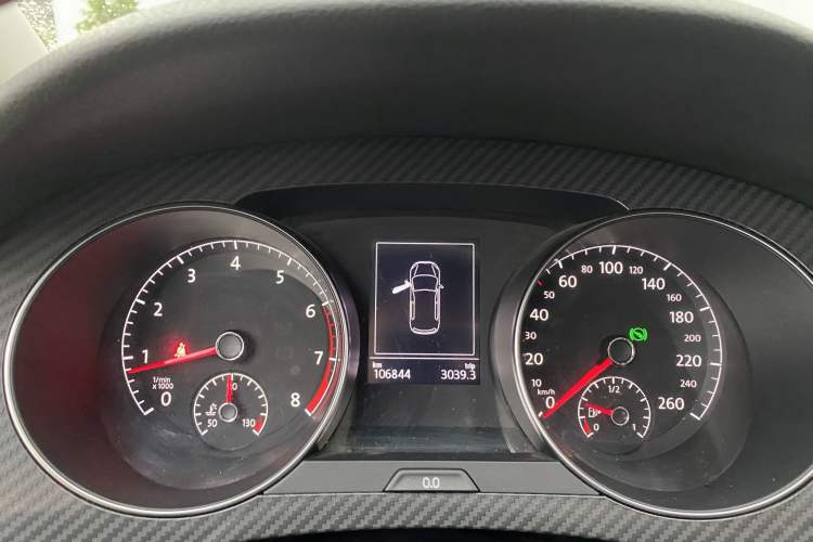 Used Volkswagen Golf Sportsvan 2016 280TSI Automatic Luxury Model Odometer Close Up