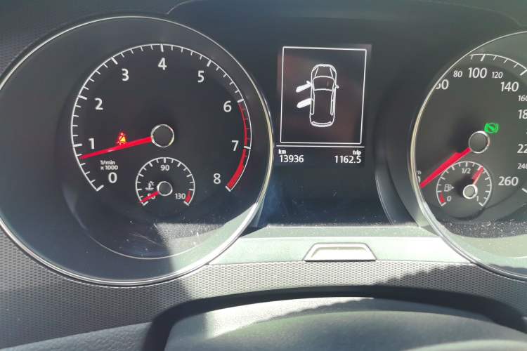 Used Volkswagen Golf Sportsvan 2016 230TSI Automatic Trend Edition Odometer Close Up