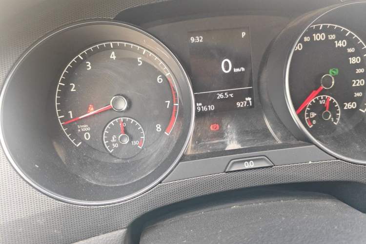 Used Volkswagen Golf Sportsvan 2016 230TSI Automatic Trend Edition Odometer Close Up