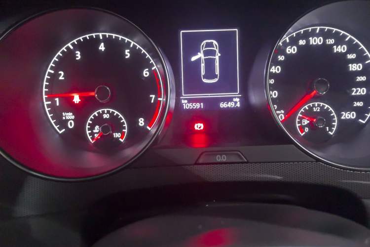 Used Volkswagen Golf Sportsvan 2016 230TSI Automatic Trend Edition Odometer Close Up