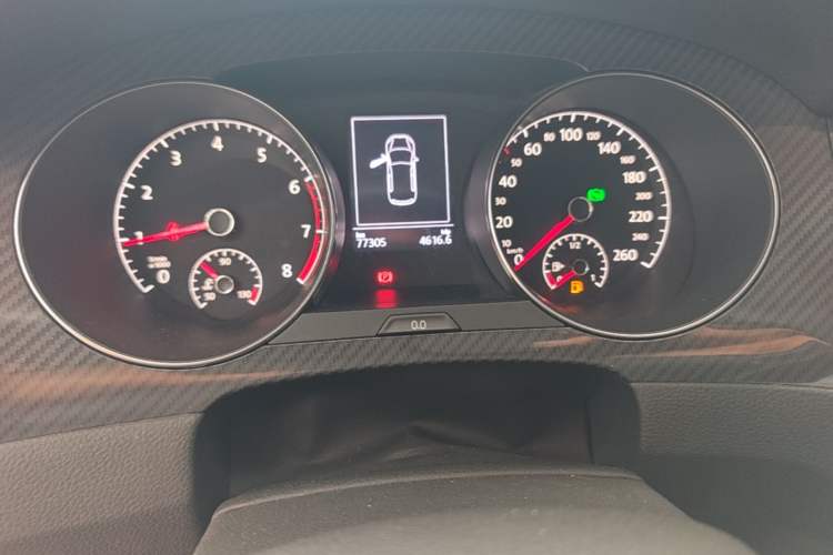 Used Volkswagen Golf Sportsvan 2016 280TSI Automatic Flagship Model Odometer Close Up