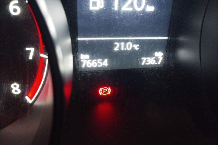 Used Volkswagen Golf Sportsvan 2016 280TSI Automatic Luxury Model Odometer Close Up