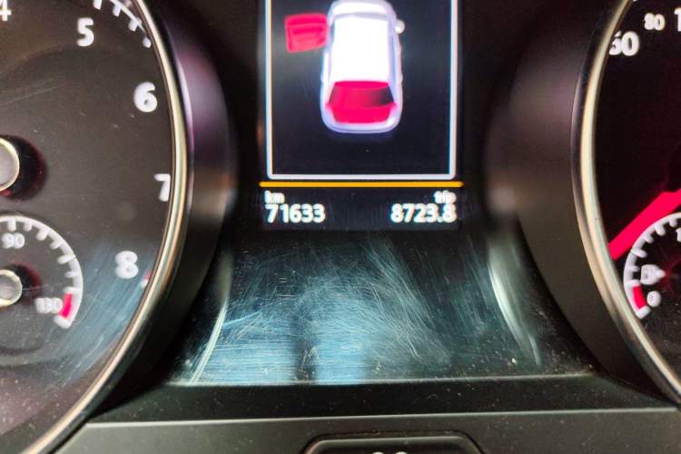 Used Volkswagen Golf Sportsvan 2016 280TSI Automatic Flagship Model Odometer Close Up