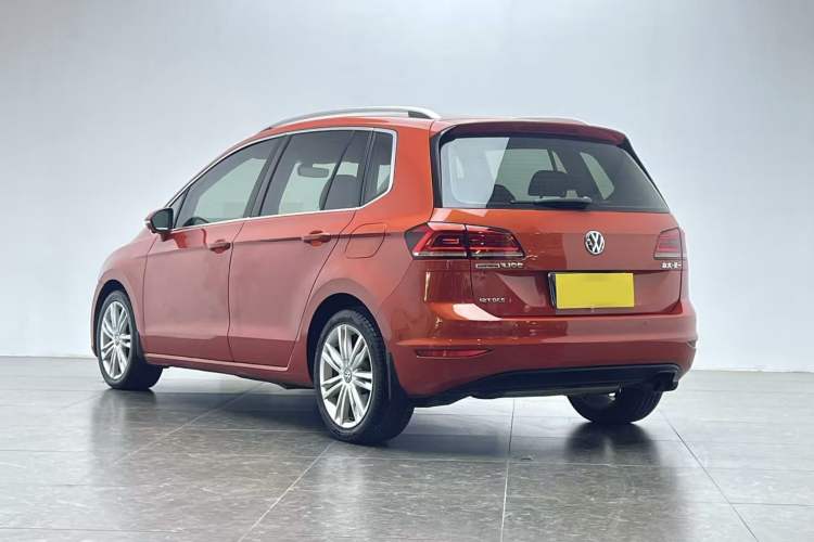 Used Volkswagen Golf Sportsvan 2016 230TSI Automatic Luxury Version Rear Left 45 Deg